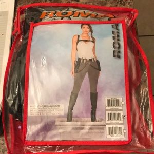 Tomb raider costume